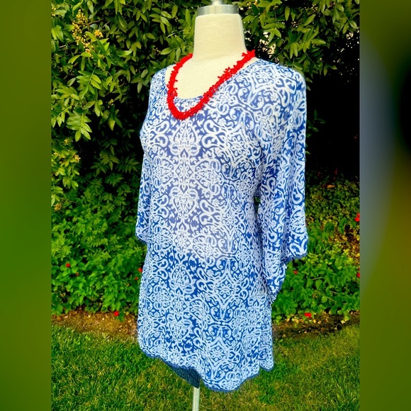 Elegant Blue Patterned Women's Camisole - Picture 1 of 8